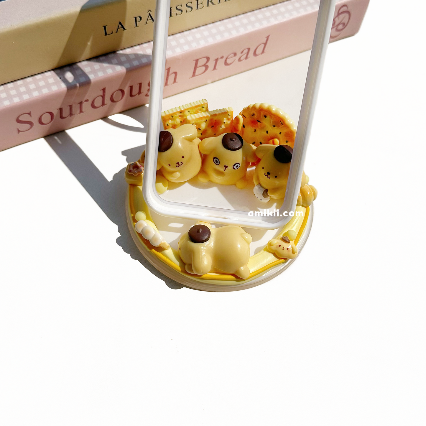 Sanrio Myaweetpiamo and Pompom Purin phone stand