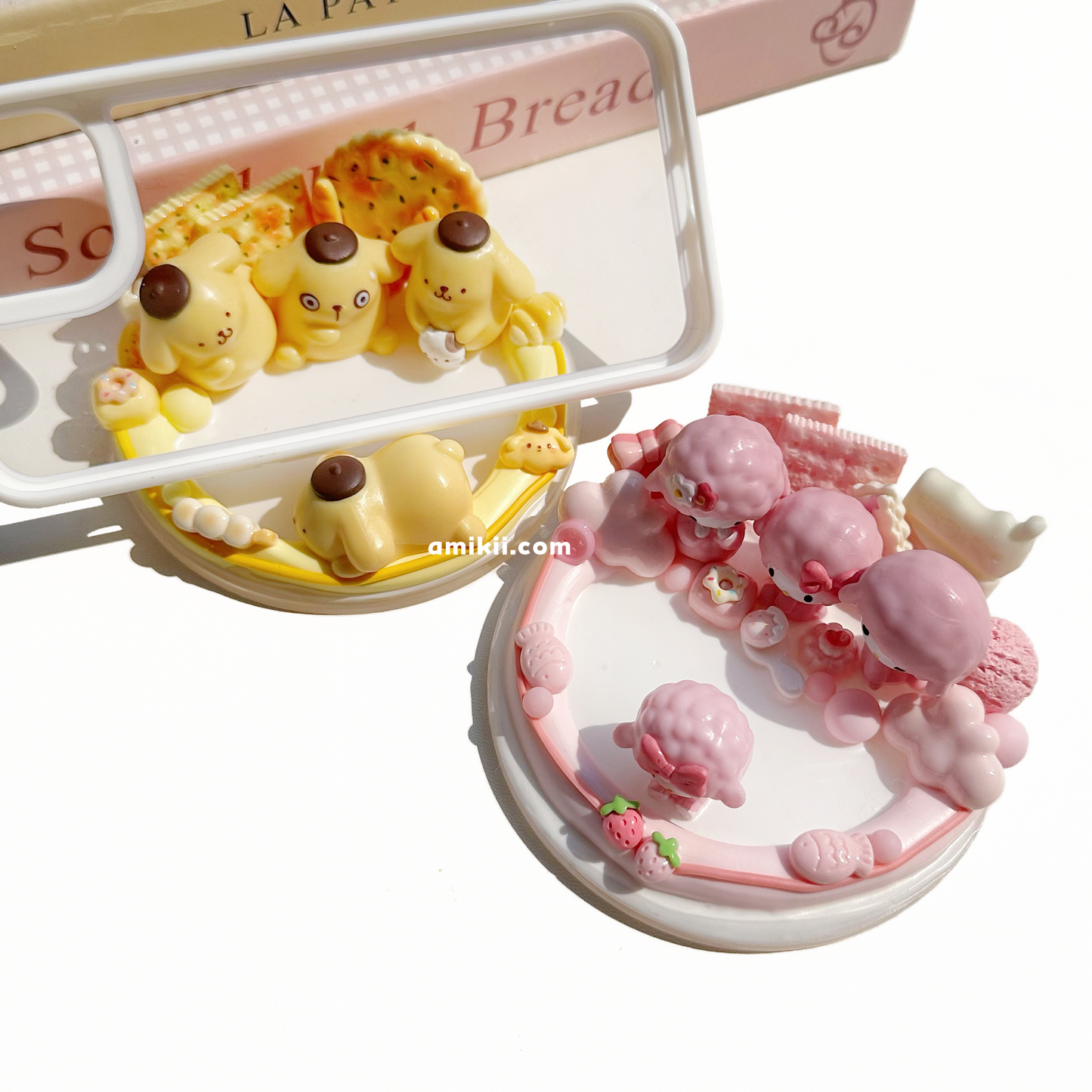 Sanrio Myaweetpiamo and Pompom Purin phone stand