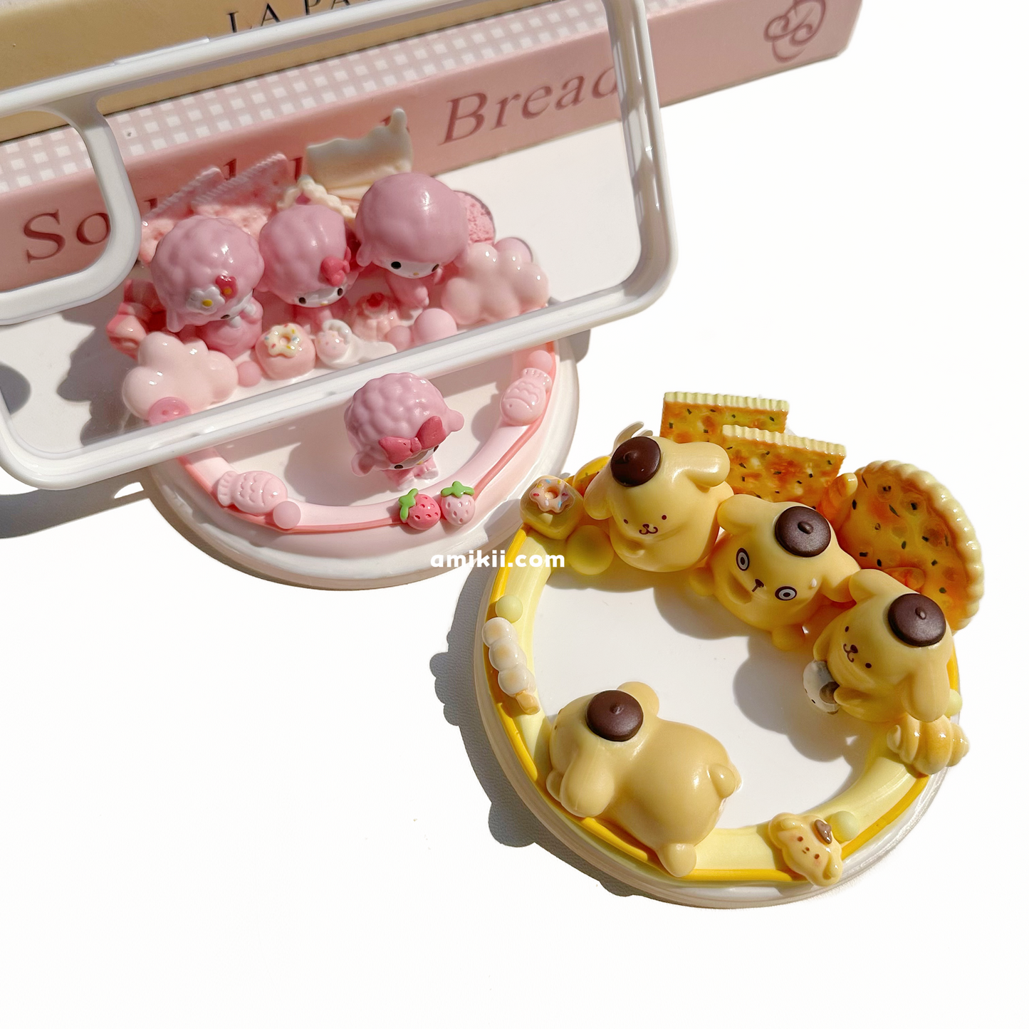 Sanrio Myaweetpiamo and Pompom Purin phone stand