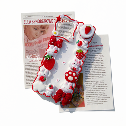 ウサギの携帯ケース