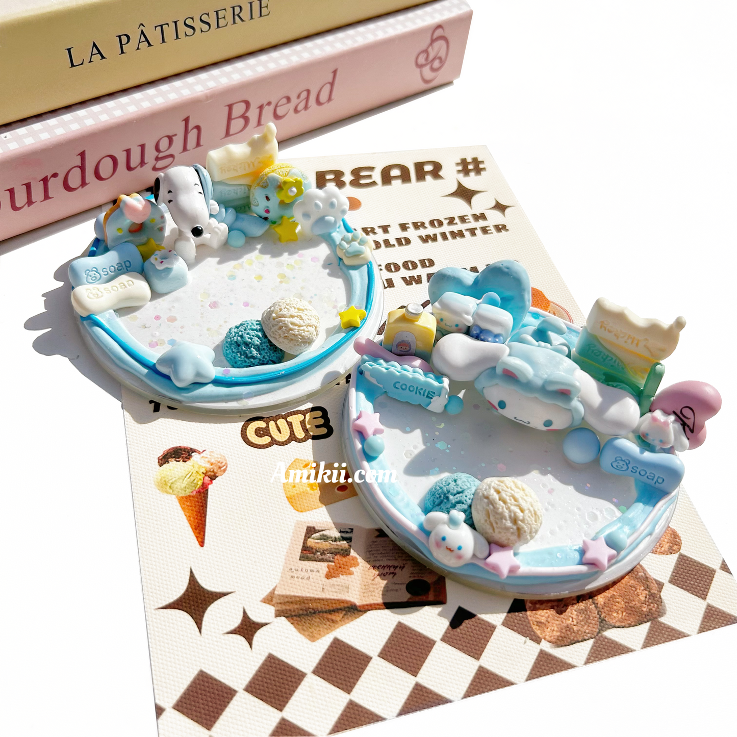 Snoopy and Cinnamoroll phone stand