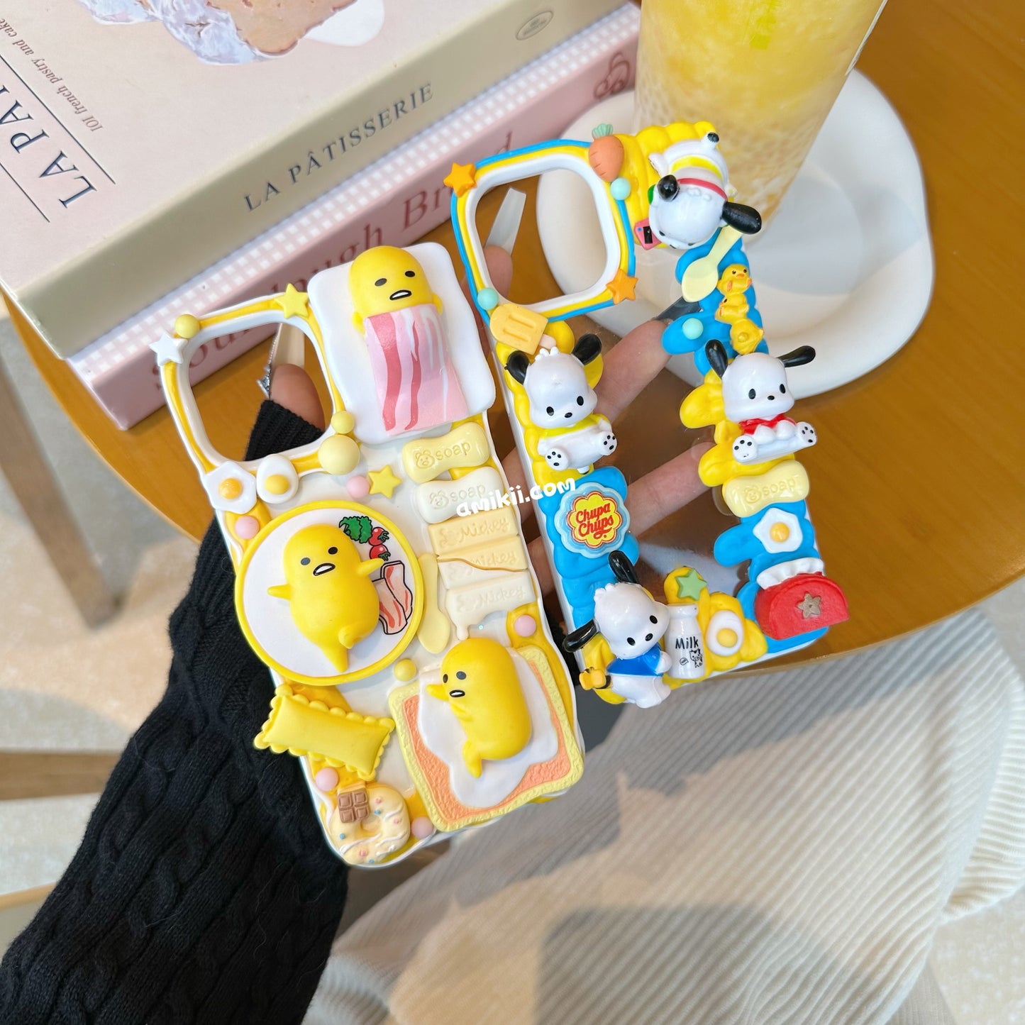 Coque de téléphone Gudetama et Pochacco