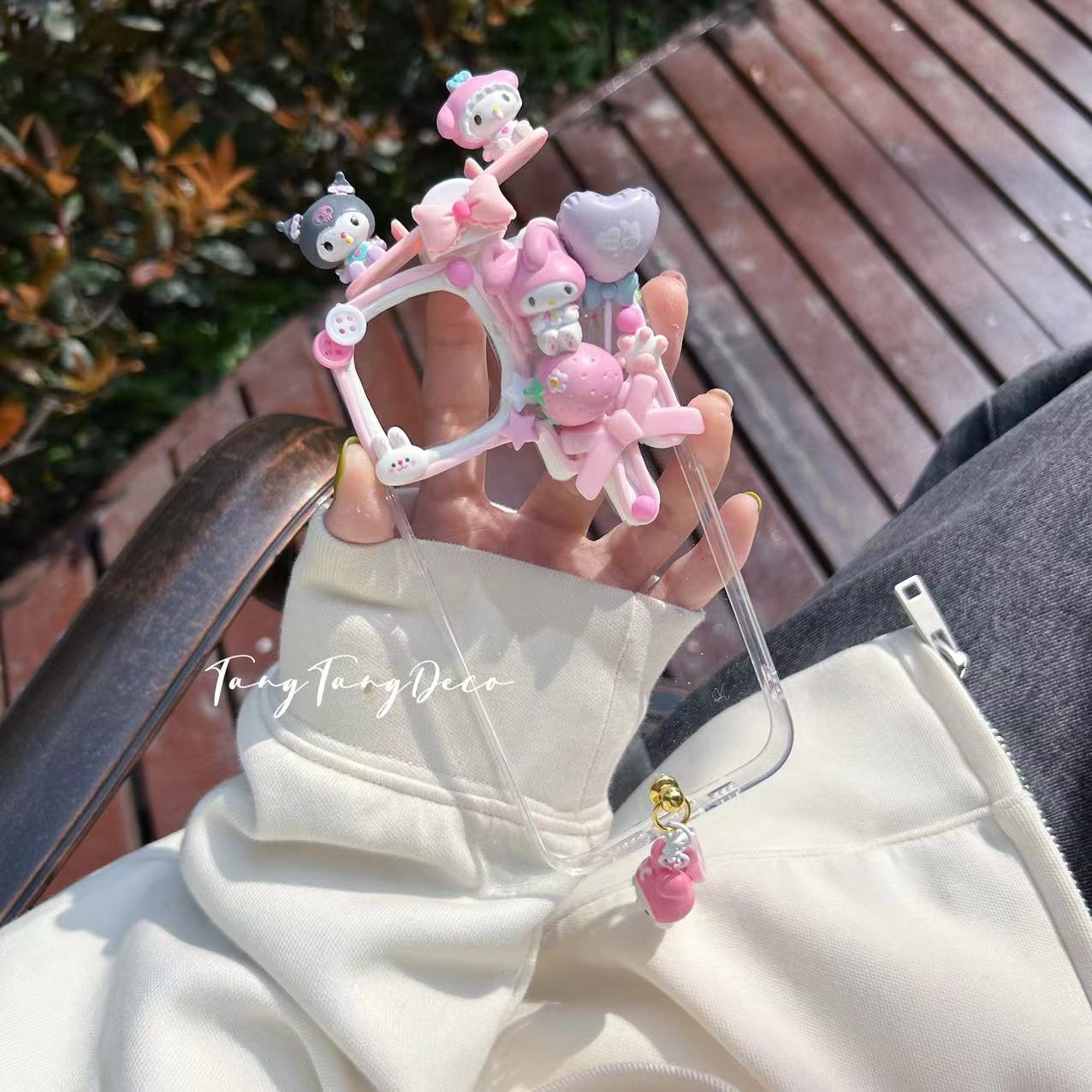 クロミとメロディの携帯ケース